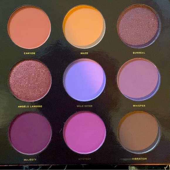 🍒🍒 Zion HipDot Vegan Eyeshadow Palette - Picture 4 of 8